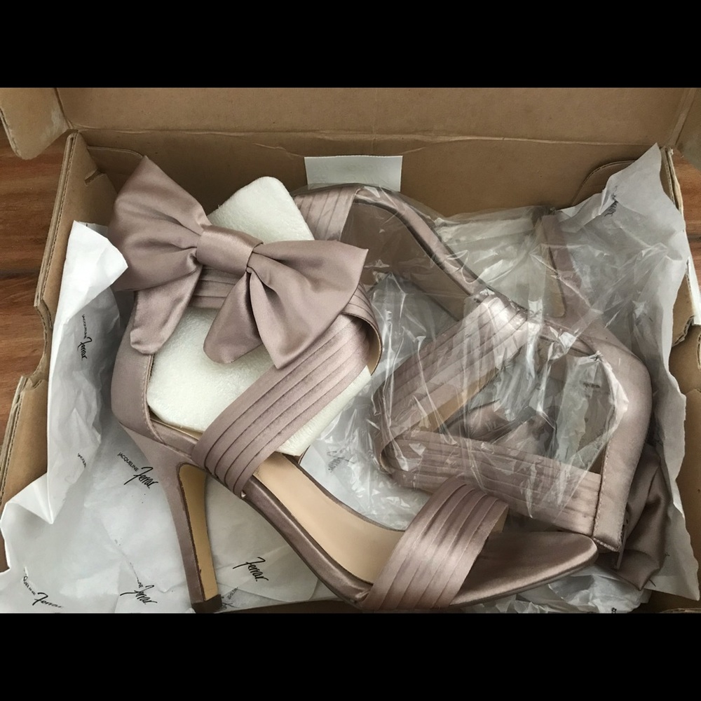 Beau Taupe Heels - Picture 3 of 3